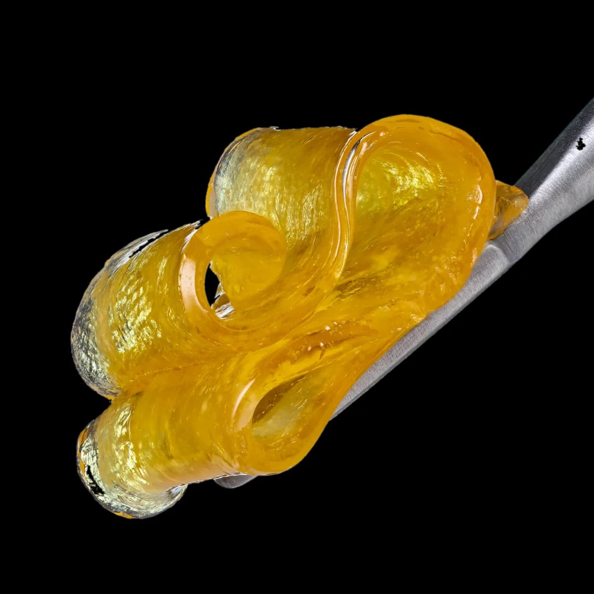 Live Resin Shatter — macro shot on a dab tool